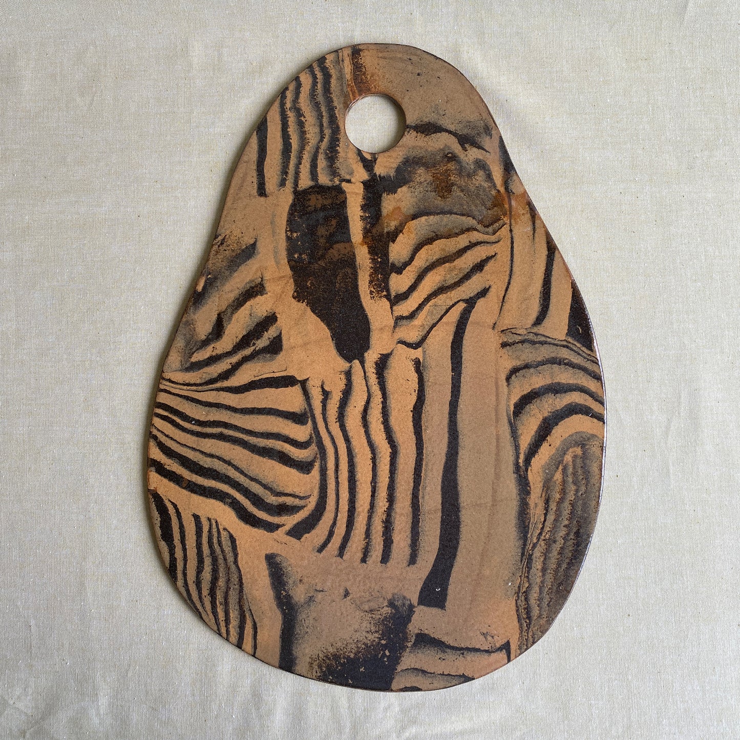 Handgjord ostbricka – XL – Atom