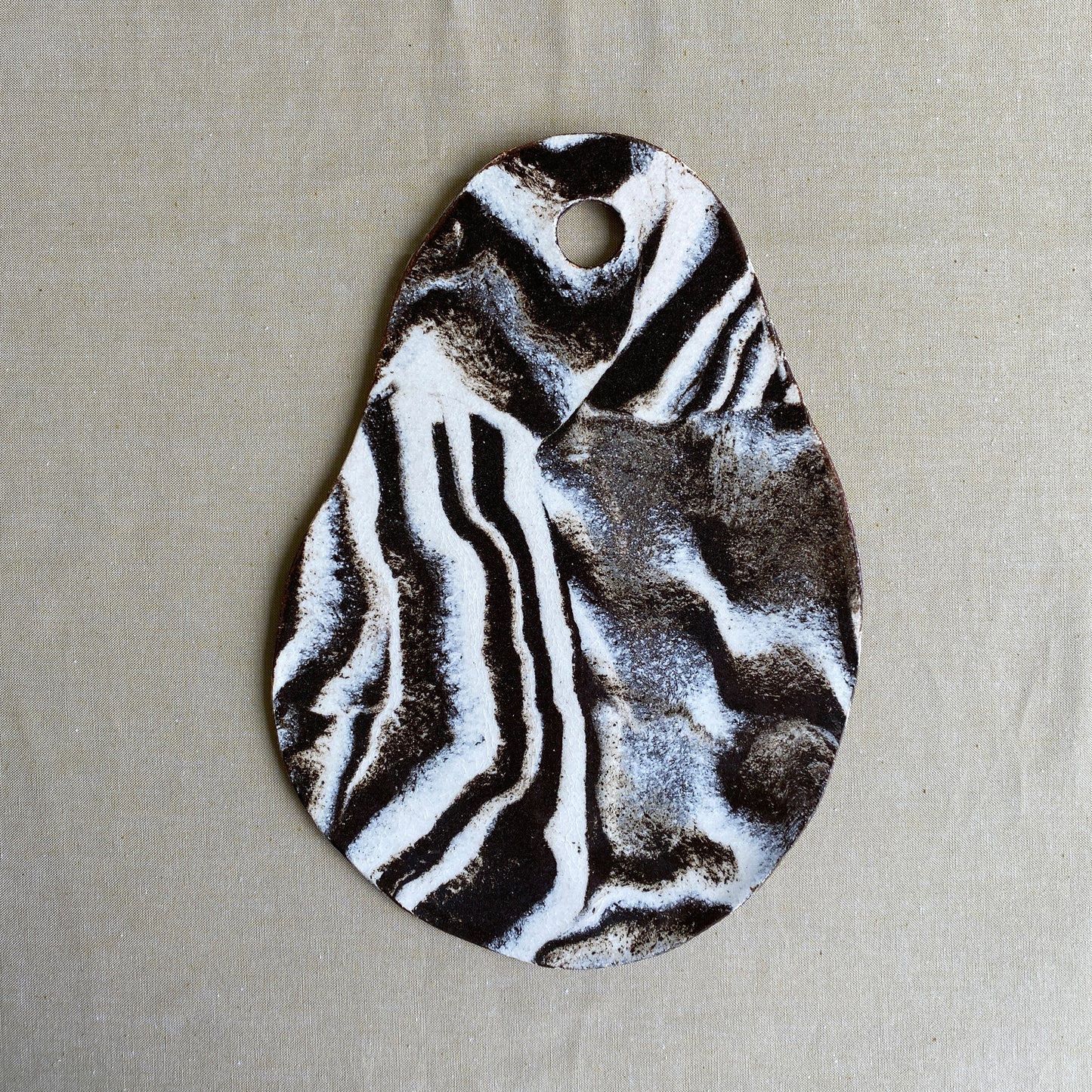 Handgjord ostbricka – S – Asteroid