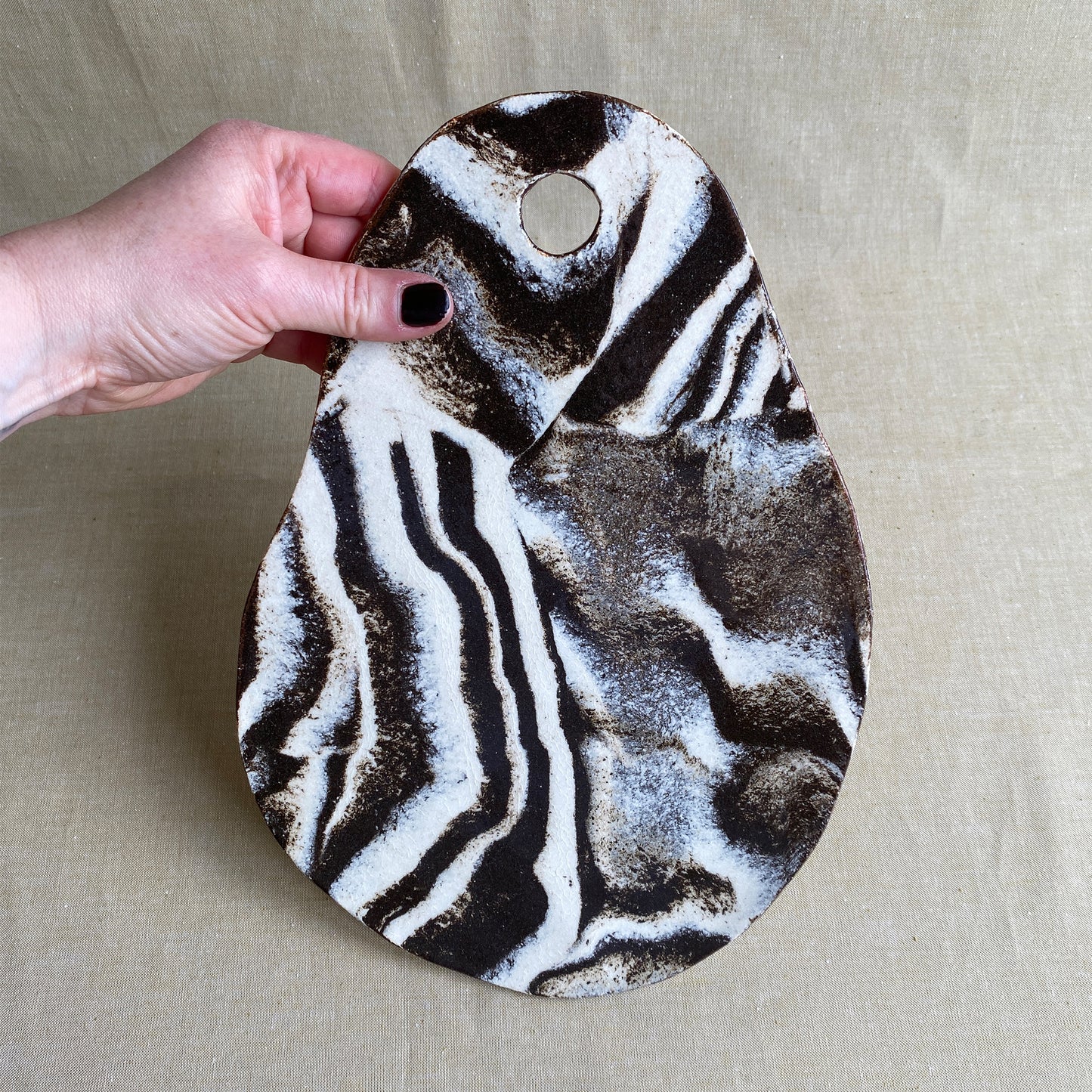 Handgjord ostbricka – S – Asteroid