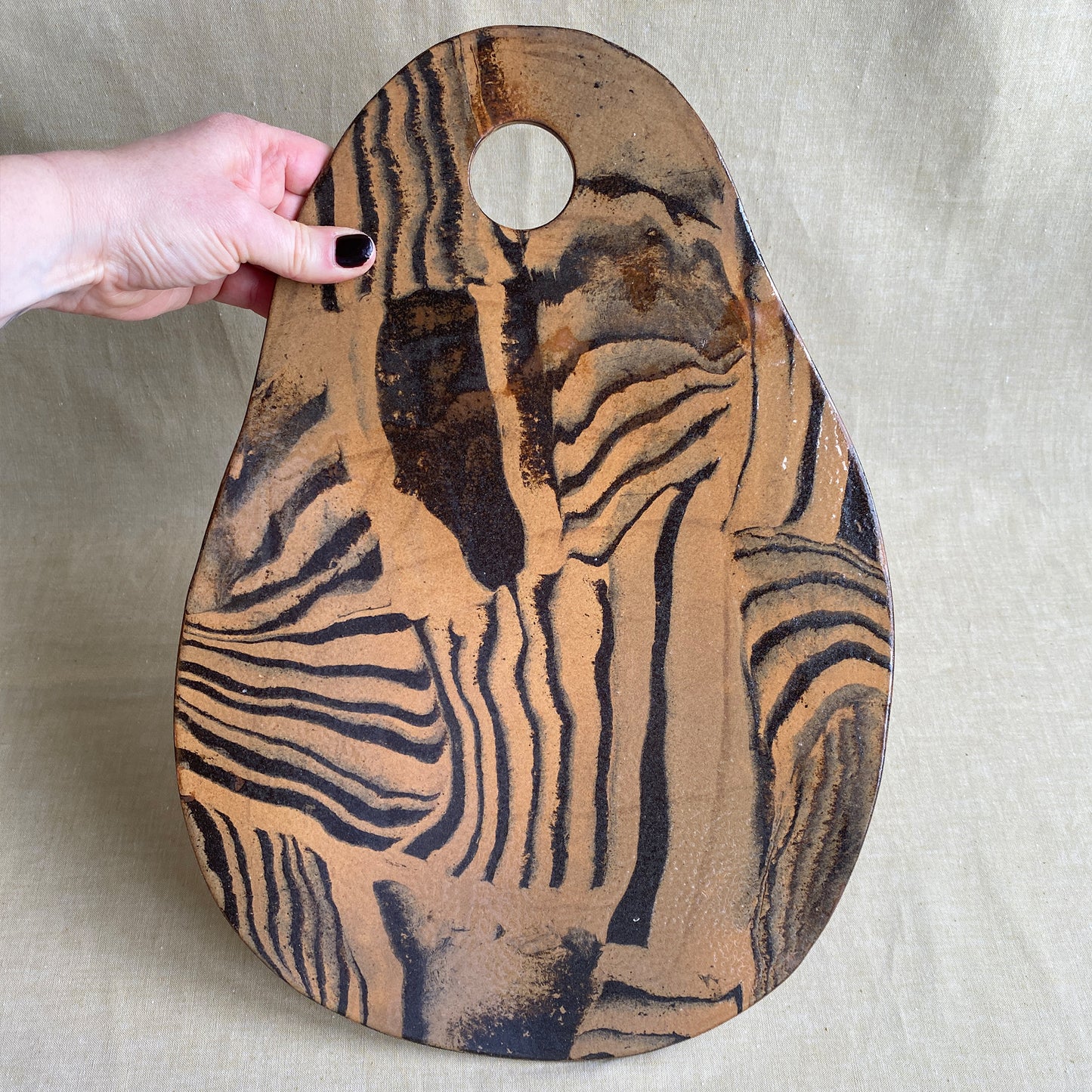 Handgjord ostbricka – XL – Atom