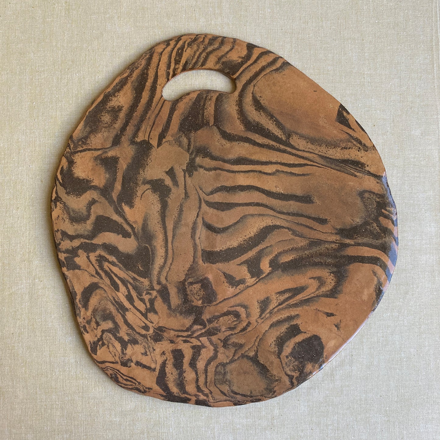 Handgjord ostbricka – XL – Mars