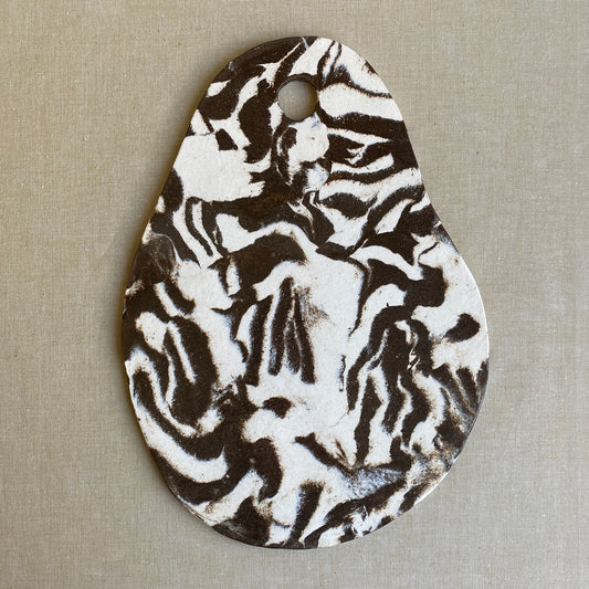 Handgjord ostbricka – M – Pluto