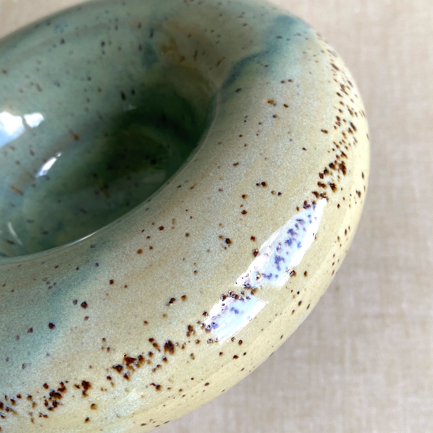 Bullig skål – Speckled Oyster